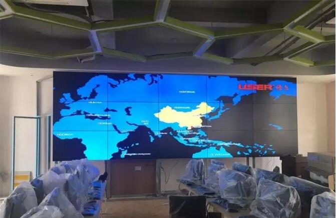 福州外語(yǔ)外貿學(xué)院液晶拼接屏案例