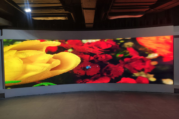 戶(hù)外LED顯示屏有什么優(yōu)勢？